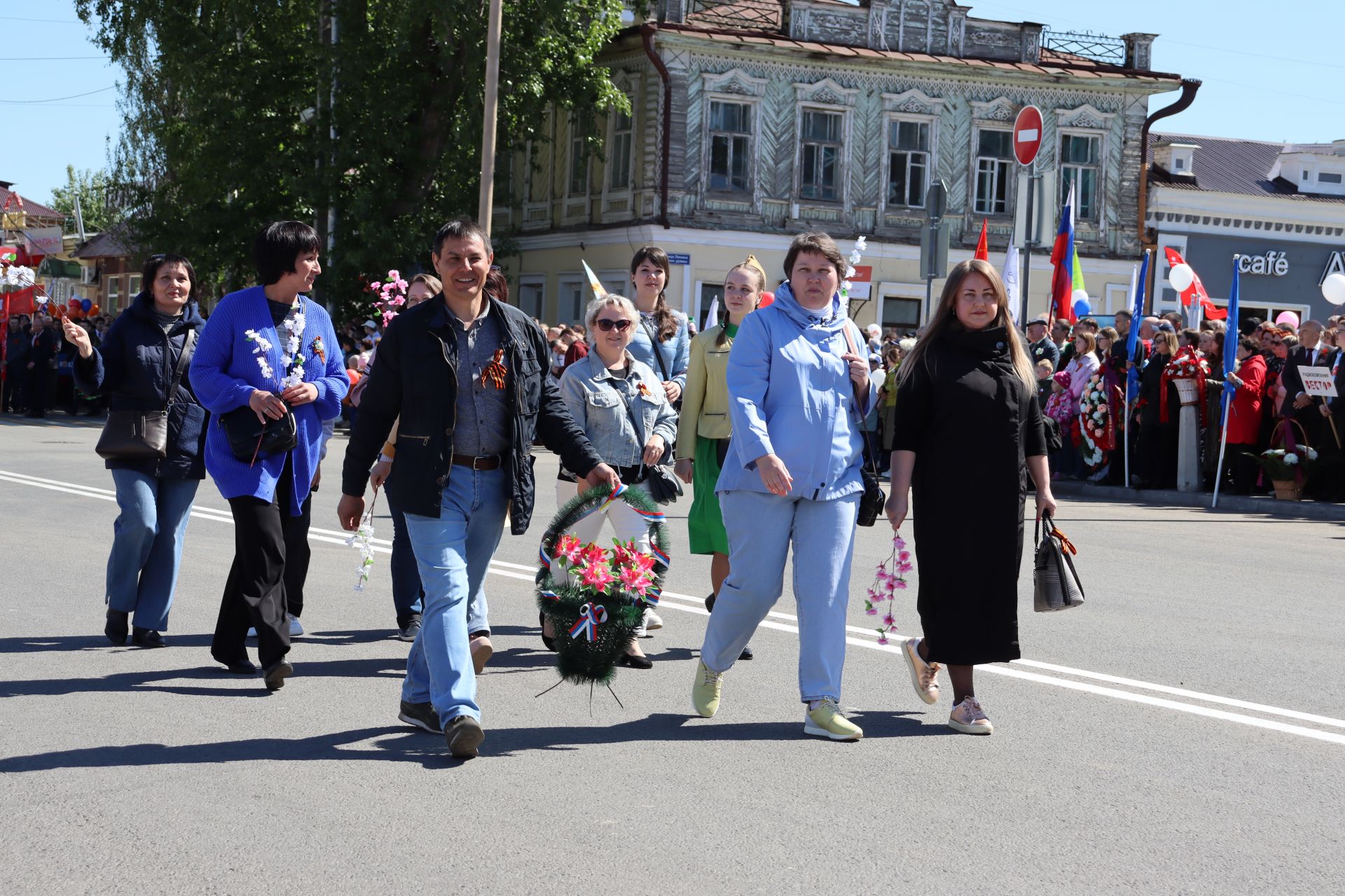 В Чистополе на центральной площади прошел парад Победы