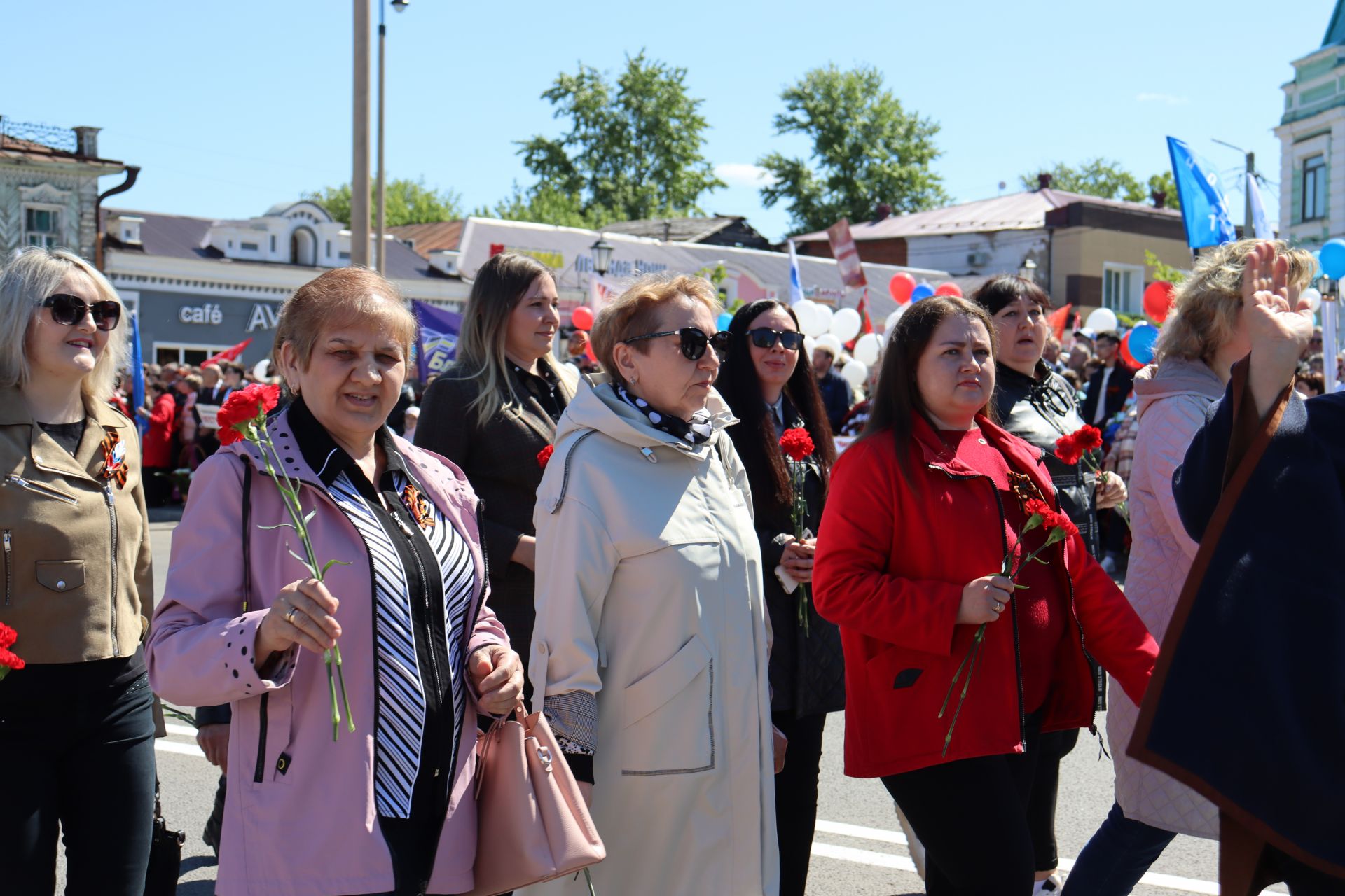 В Чистополе на центральной площади прошел парад Победы