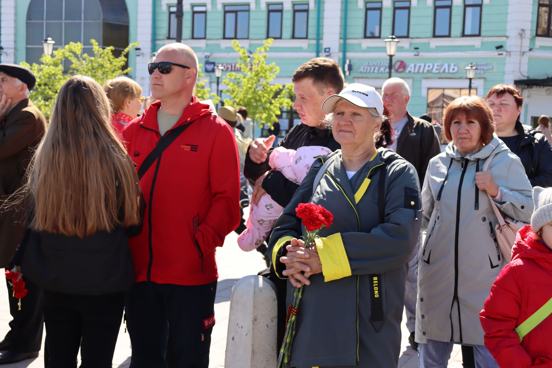 В Чистополе на центральной площади прошел парад Победы