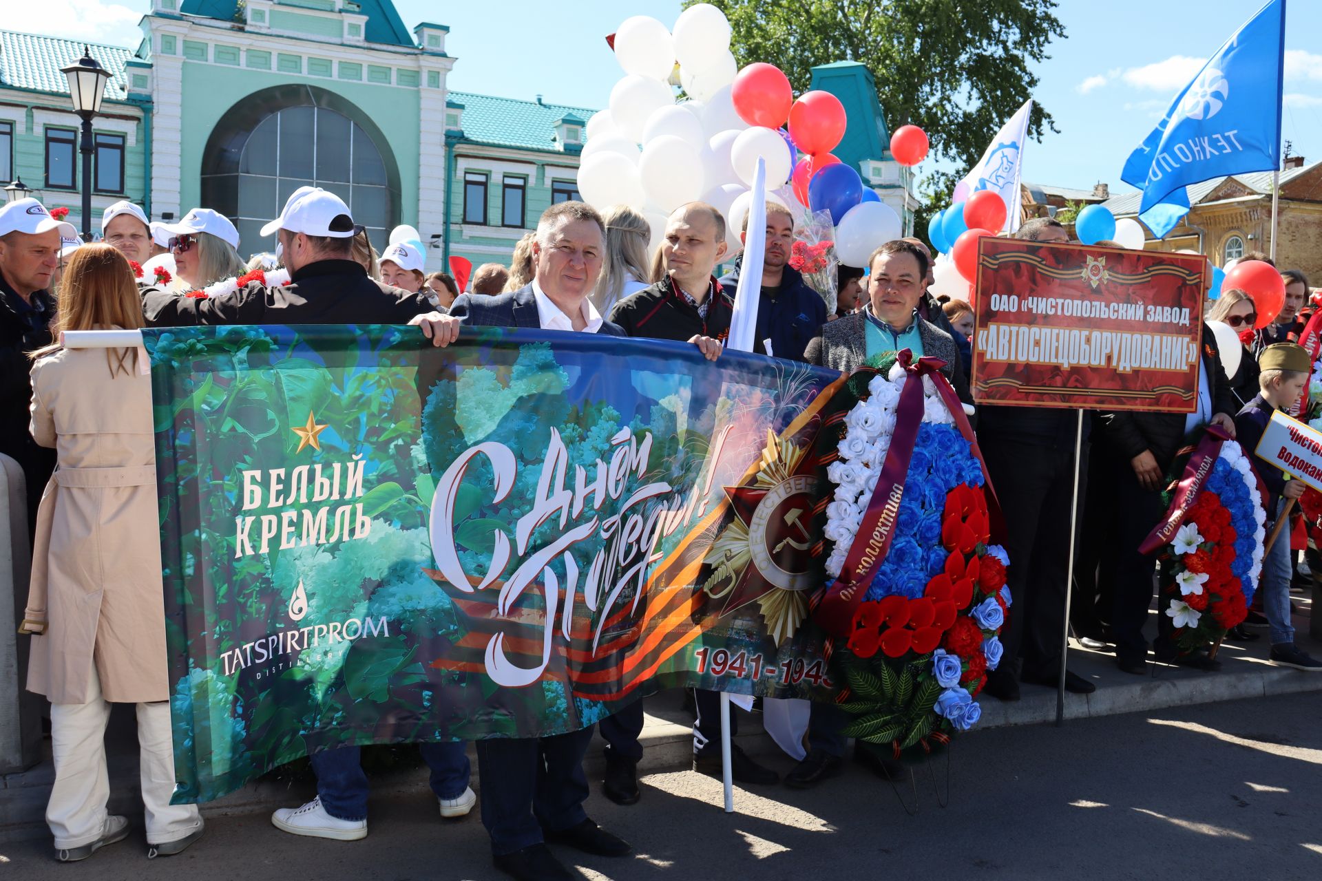 В Чистополе на центральной площади прошел парад Победы