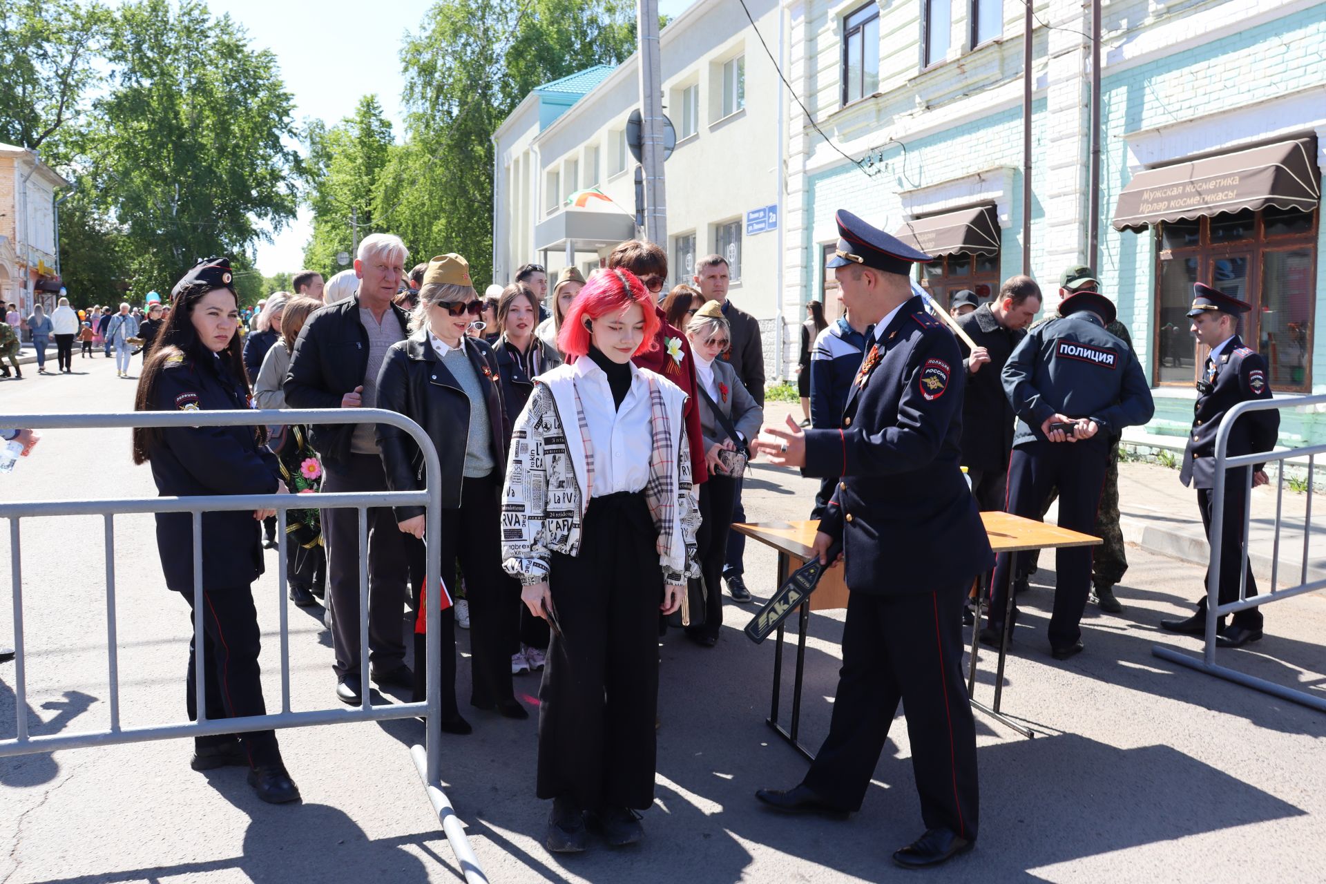 В Чистополе на центральной площади прошел парад Победы