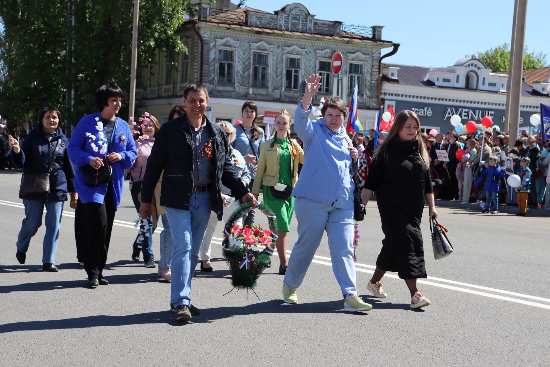 В Чистополе на центральной площади прошел парад Победы