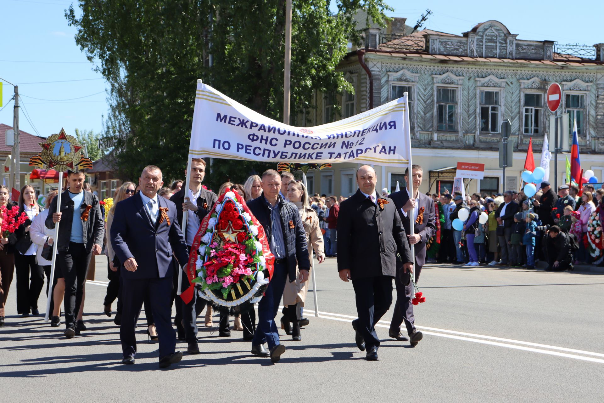 В Чистополе на центральной площади прошел парад Победы