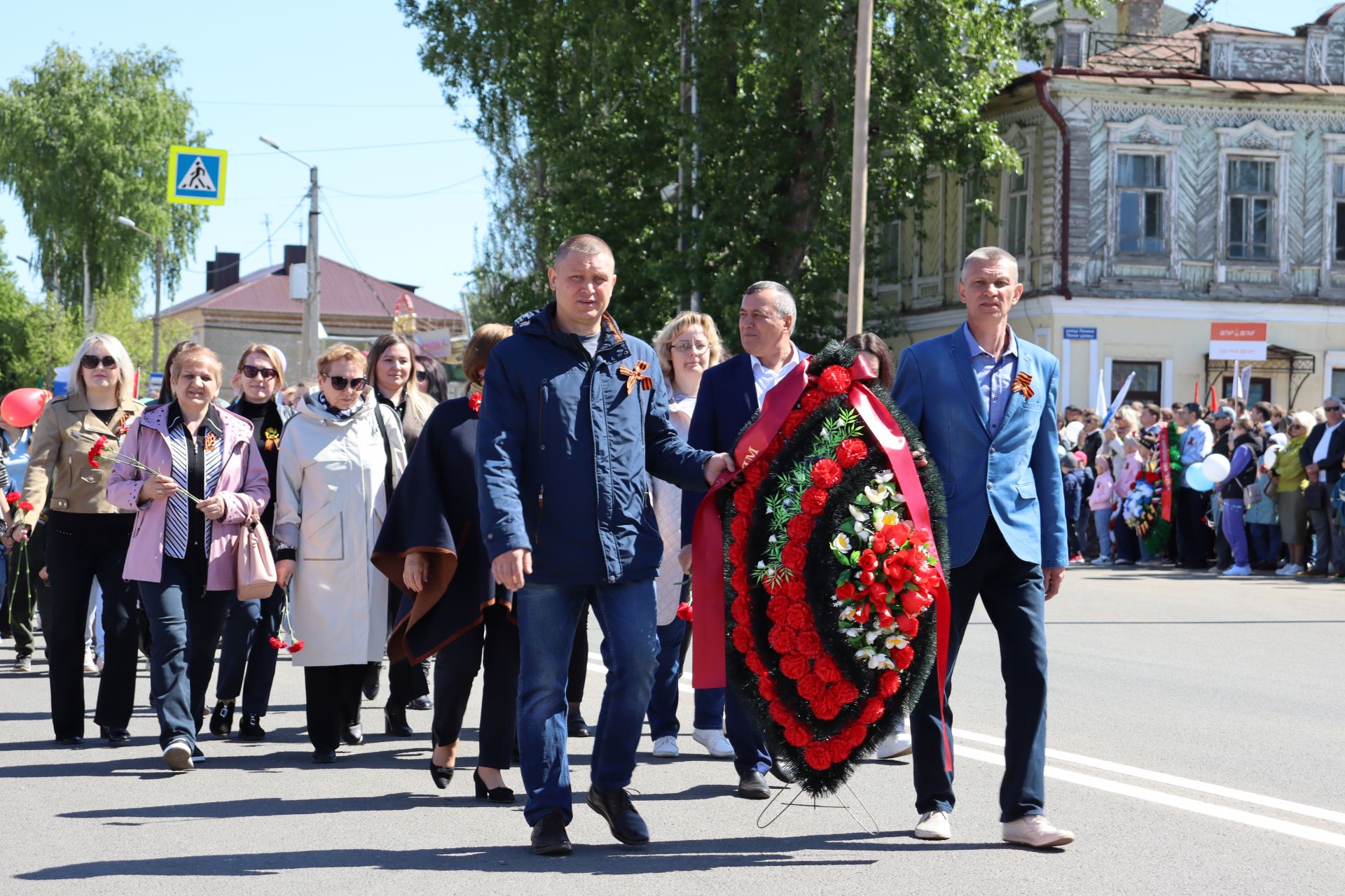 В Чистополе на центральной площади прошел парад Победы