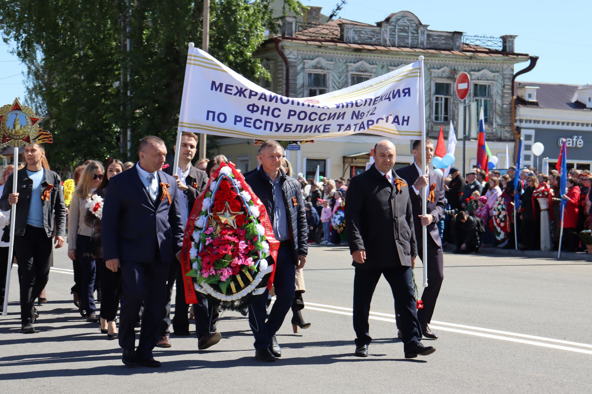 В Чистополе на центральной площади прошел парад Победы