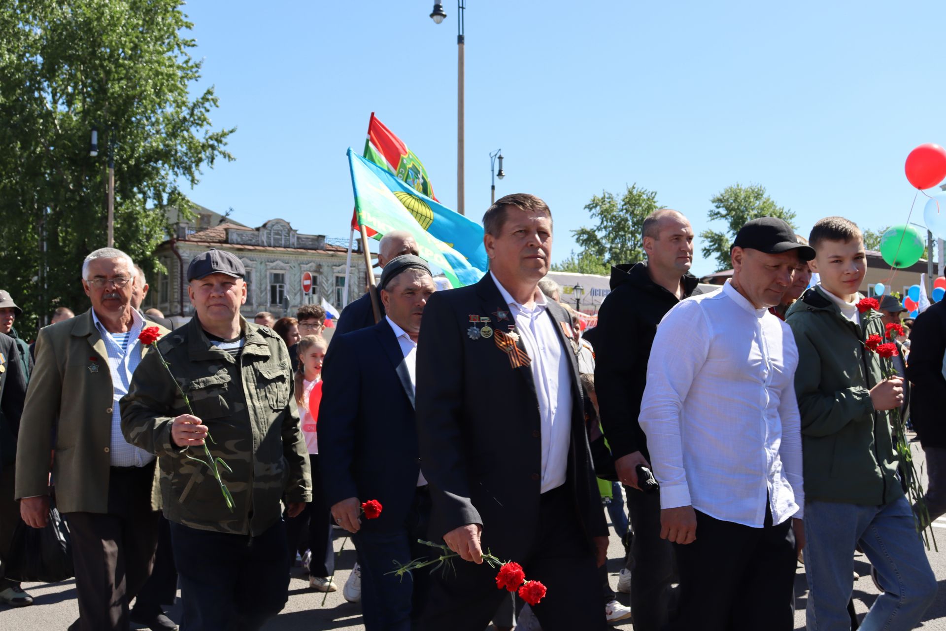 В Чистополе на центральной площади прошел парад Победы