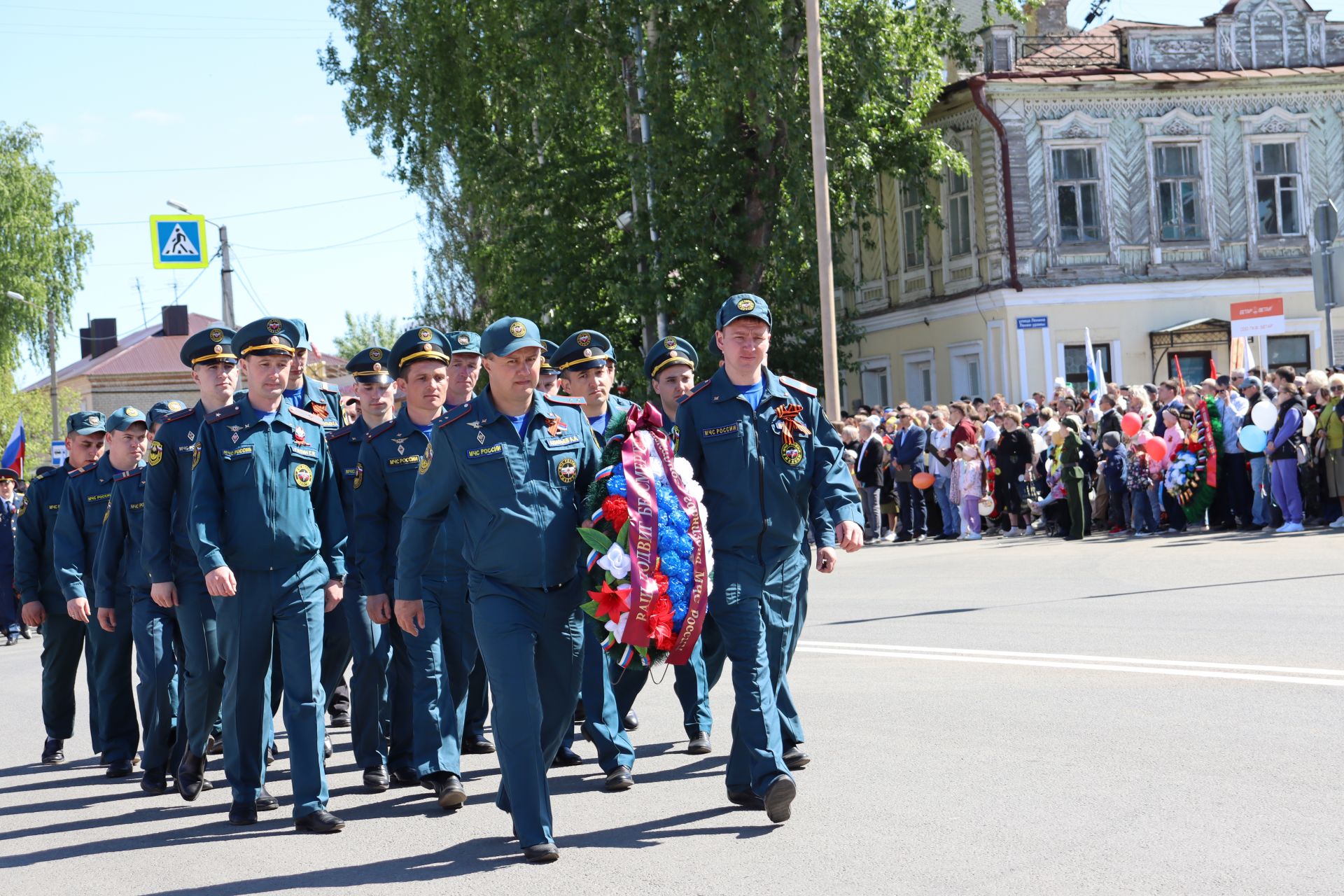 В Чистополе на центральной площади прошел парад Победы