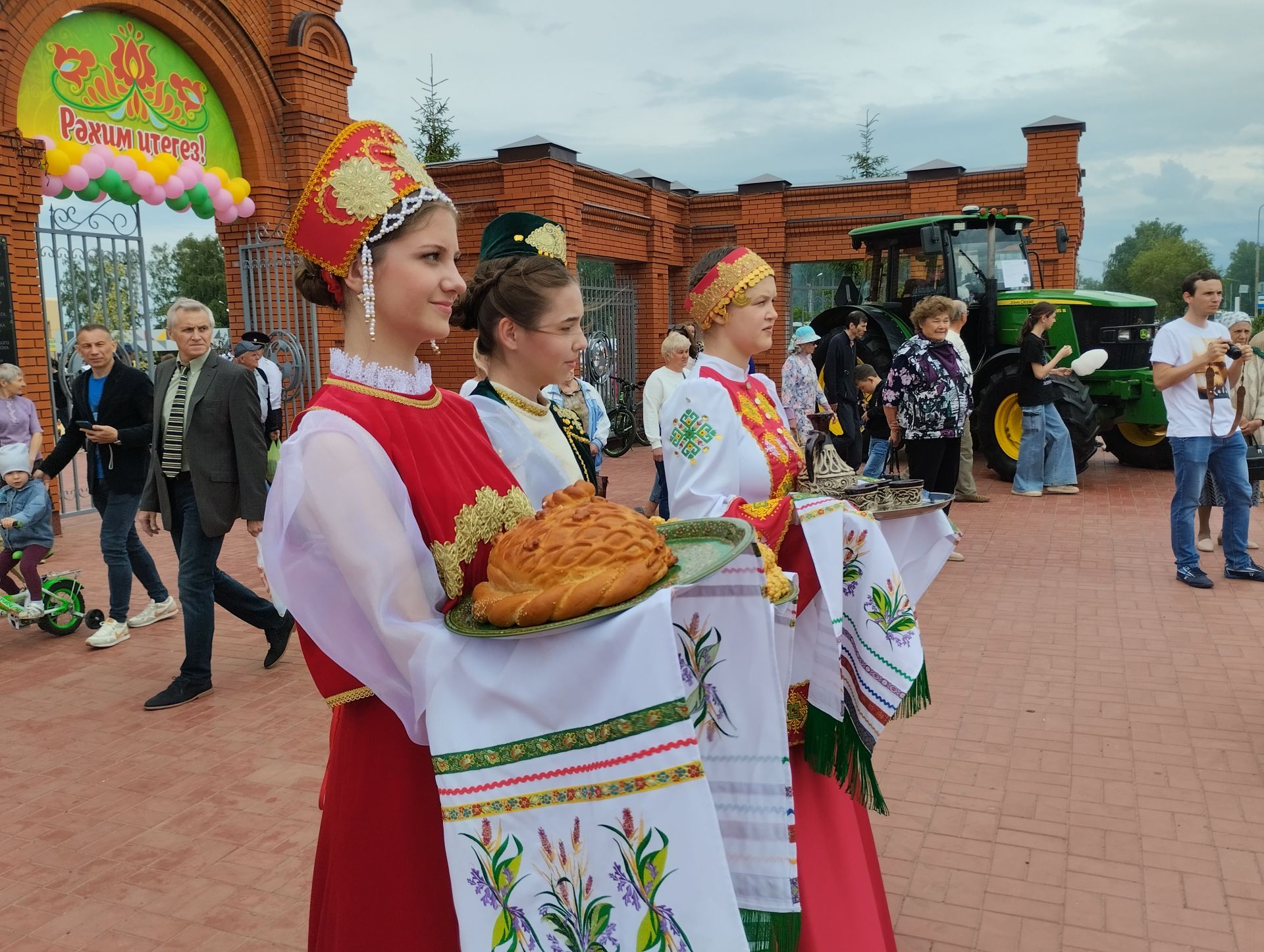 На главном майдане Чистополя отпраздновали Сабантуй