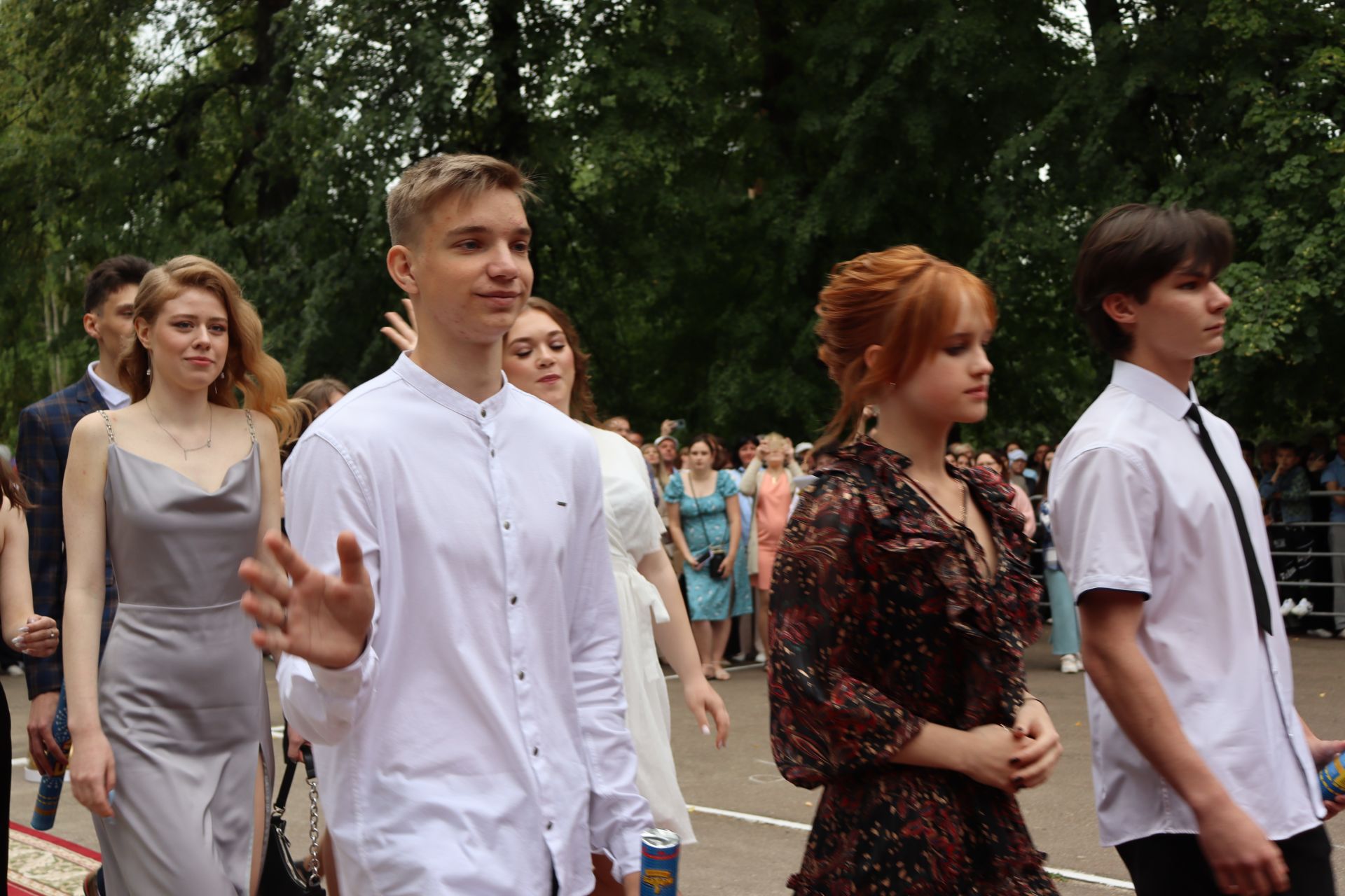 В Чистополе прошел выпускной бал (фоторепортаж)