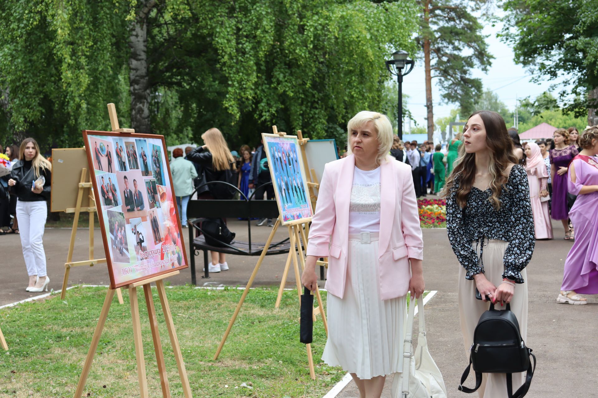 В Чистополе прошел выпускной бал (фоторепортаж)