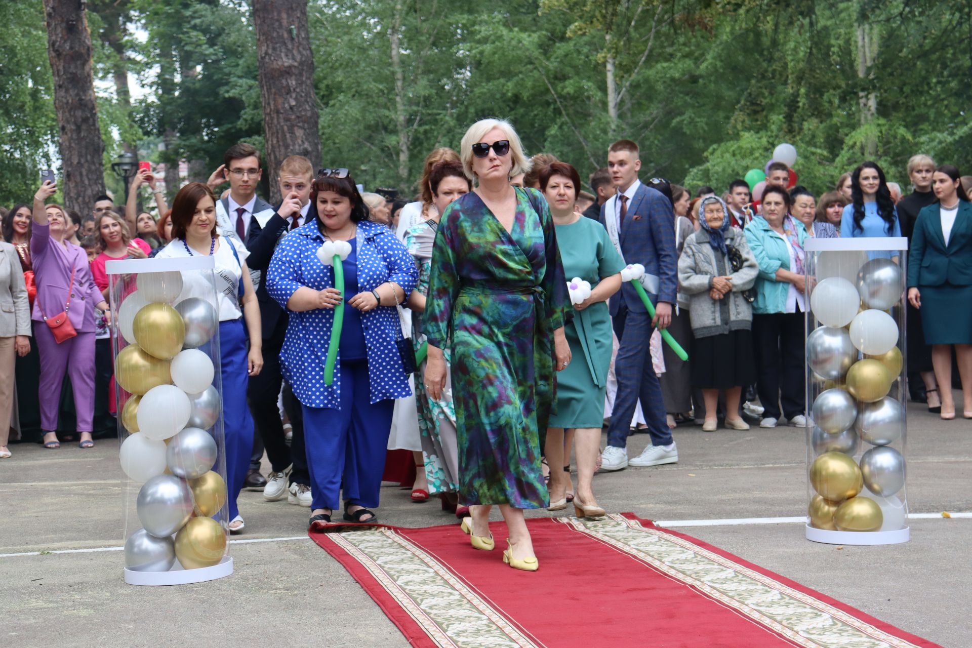 В Чистополе прошел выпускной бал (фоторепортаж)