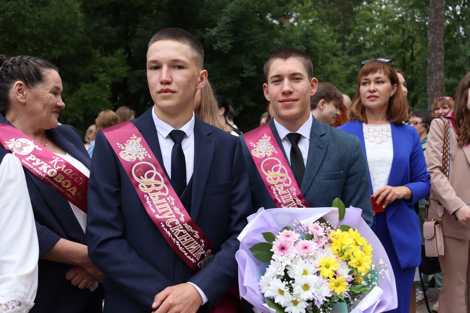 В Чистополе прошел выпускной бал (фоторепортаж)