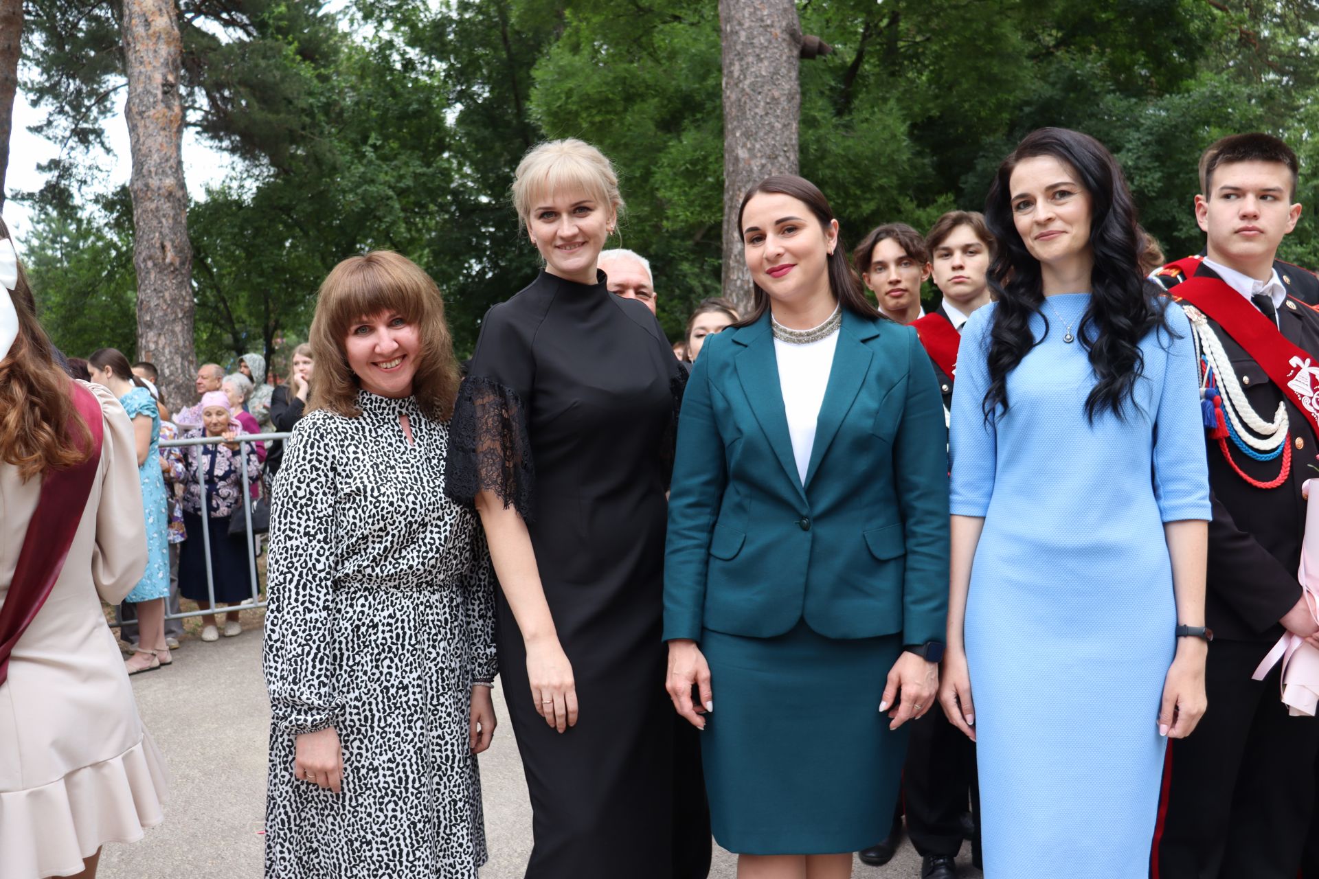 В Чистополе прошел выпускной бал (фоторепортаж)