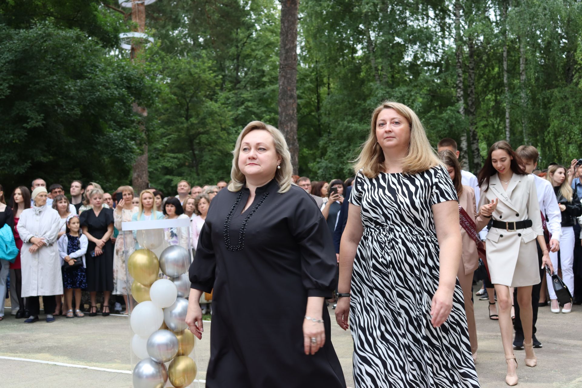 В Чистополе прошел выпускной бал (фоторепортаж)