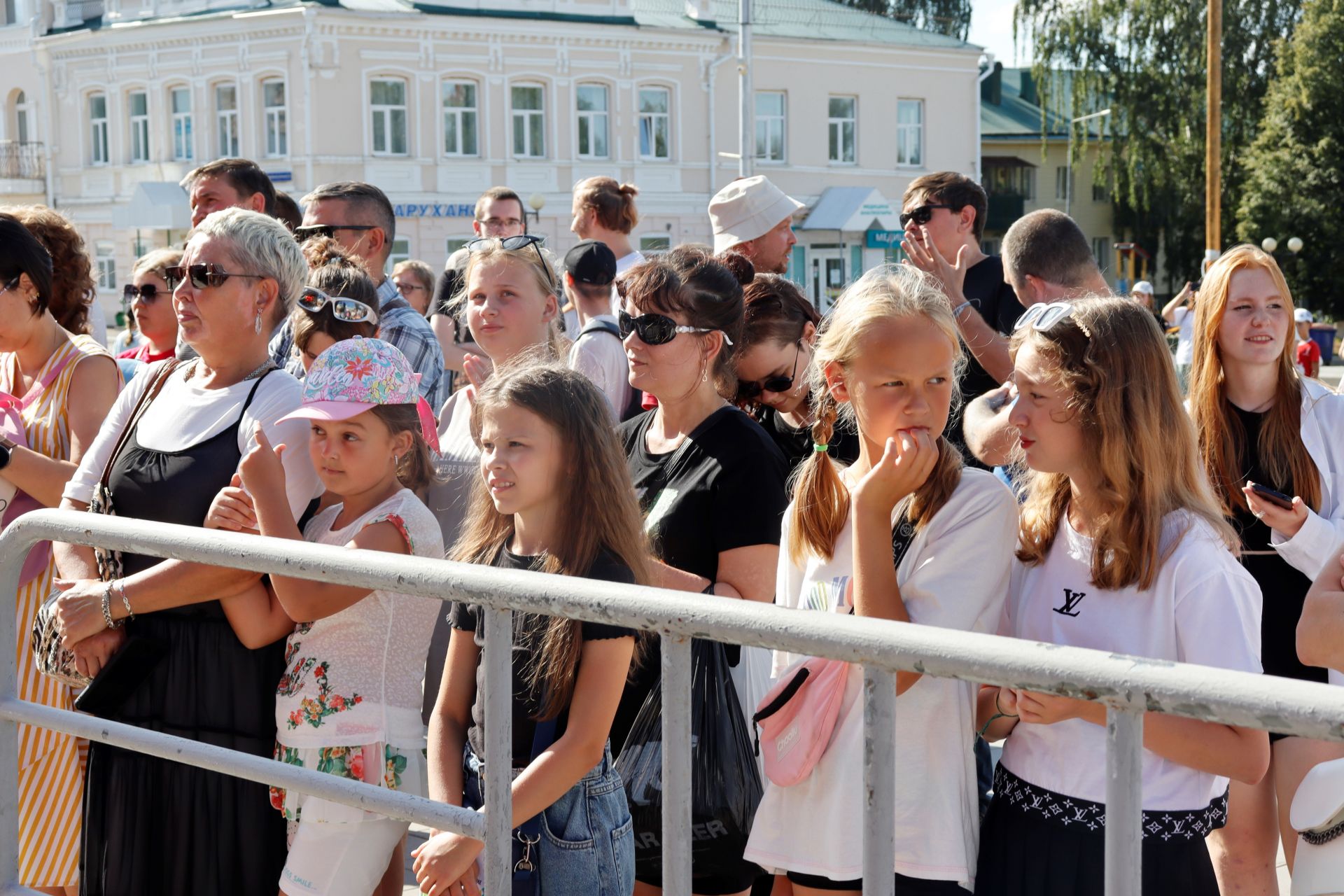 В Чистополе масштабно проходит фестиваль «Рок-берега»