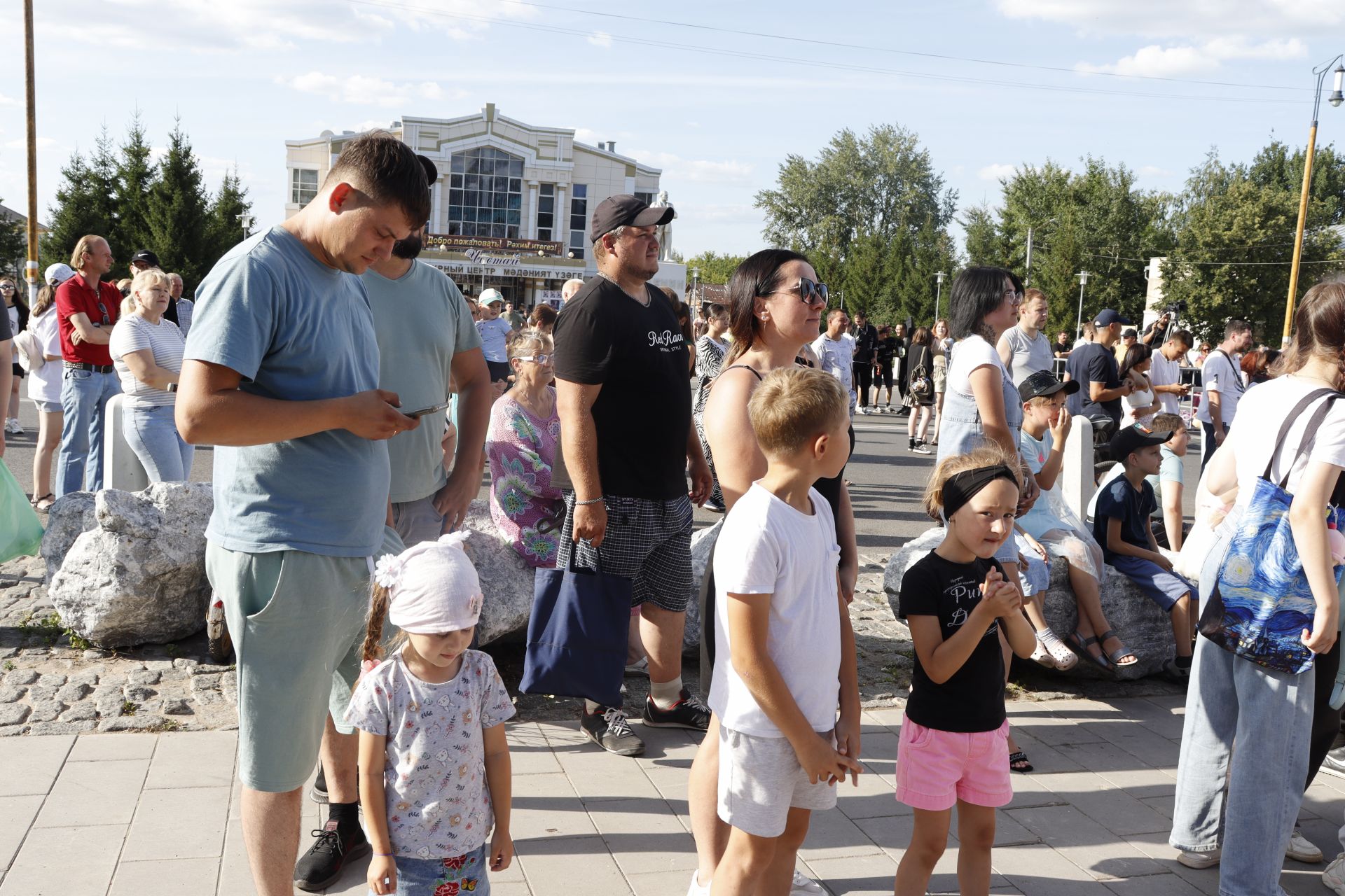 В Чистополе масштабно проходит фестиваль «Рок-берега»