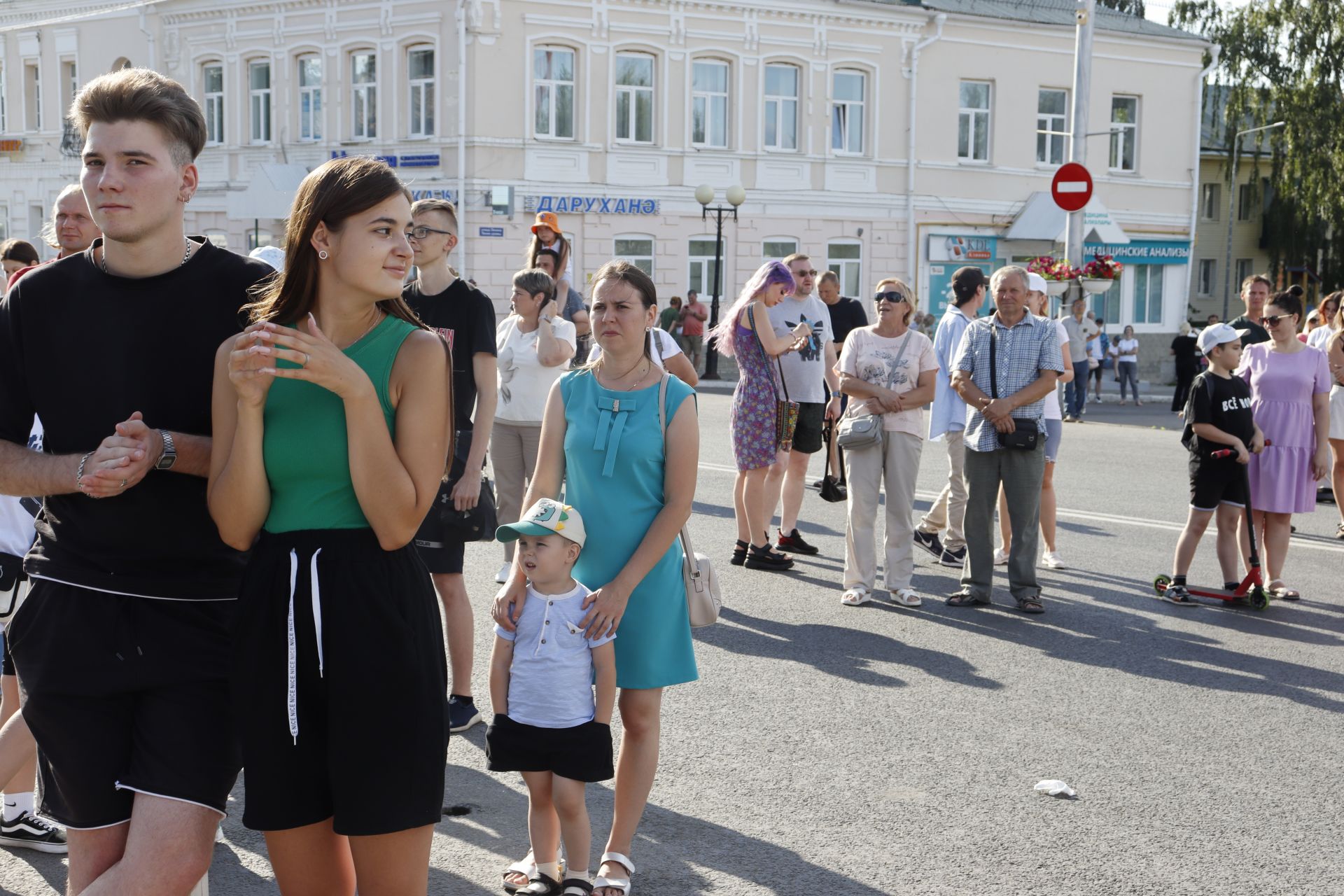 В Чистополе масштабно проходит фестиваль «Рок-берега»