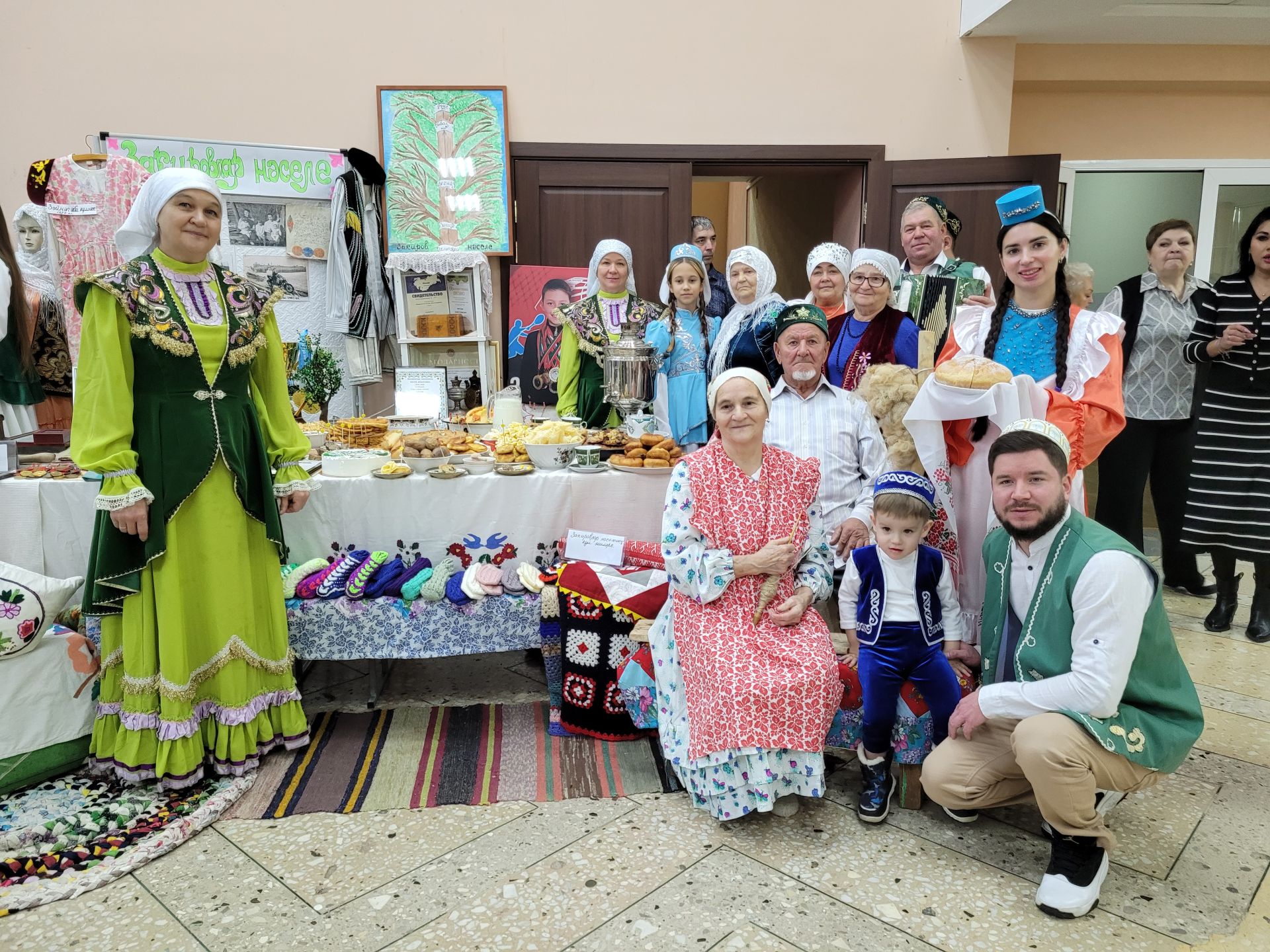 Семья Закировых из деревни Уракчи показала пример дружной семьи на фестивале родословной