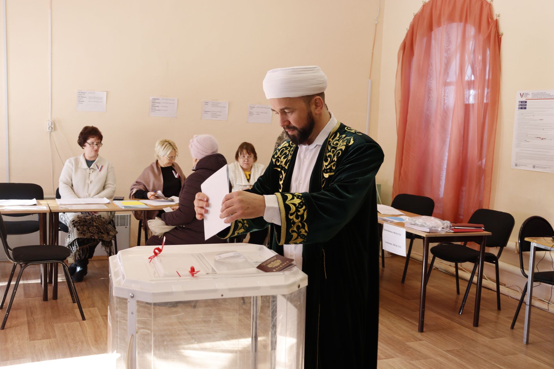 В Чистополе представители религиозных конфессий проголосовали на выборах Президента России