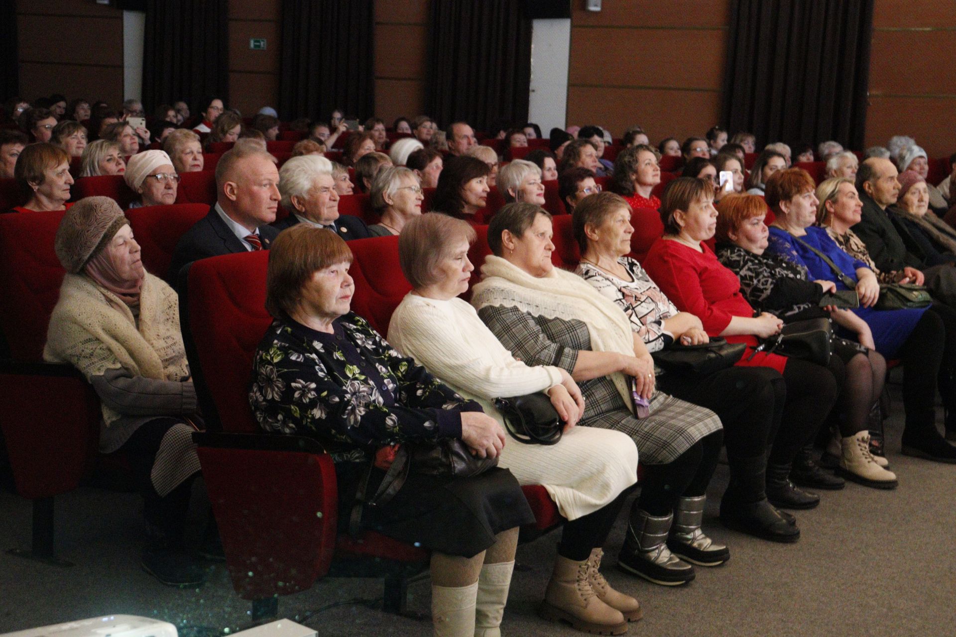 В Культурном центре «Чистай» прошел концерт, посвященный Международному женскому дню