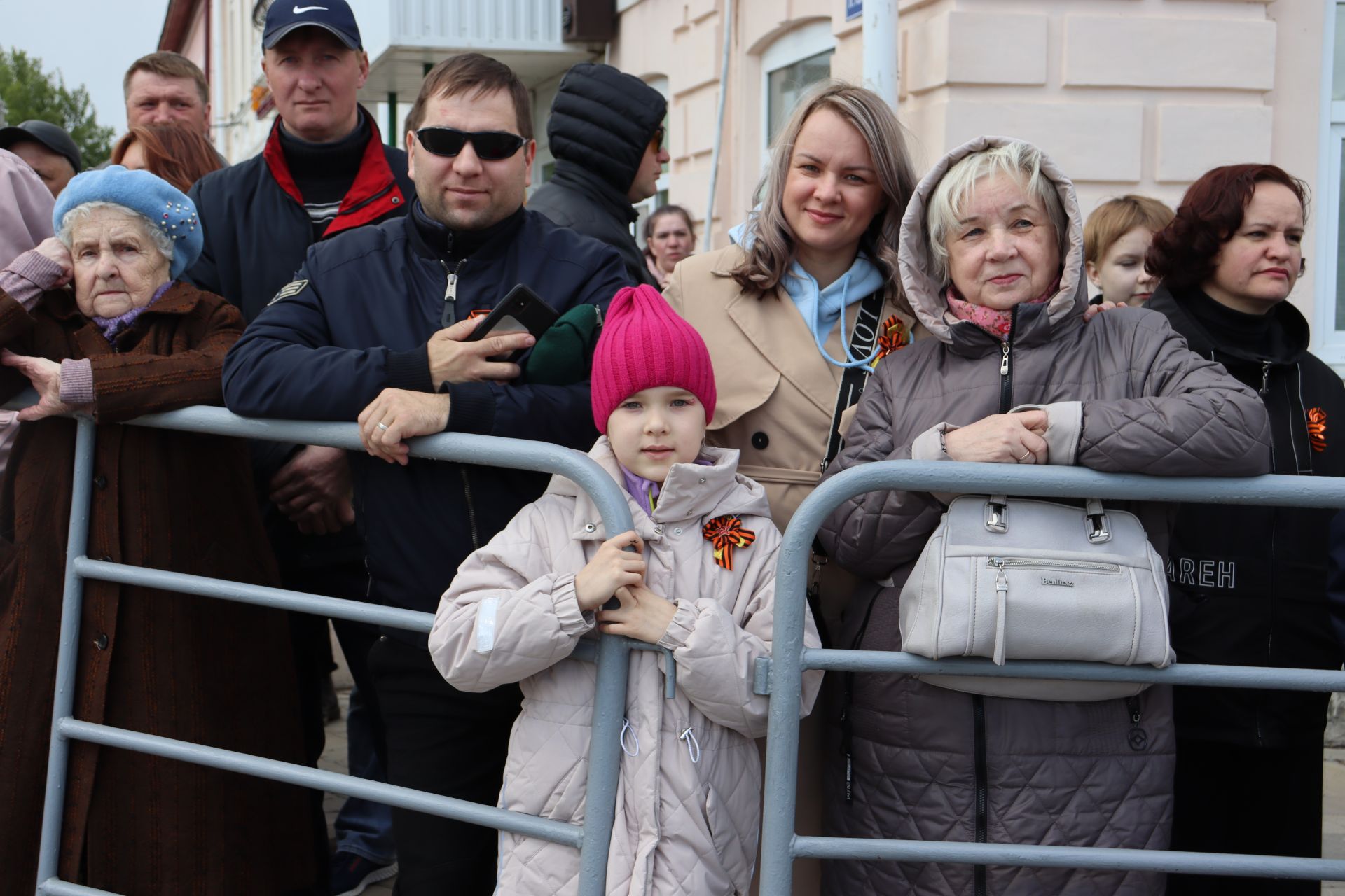 Чистопольцы празднуют День Победы (фоторепортаж)