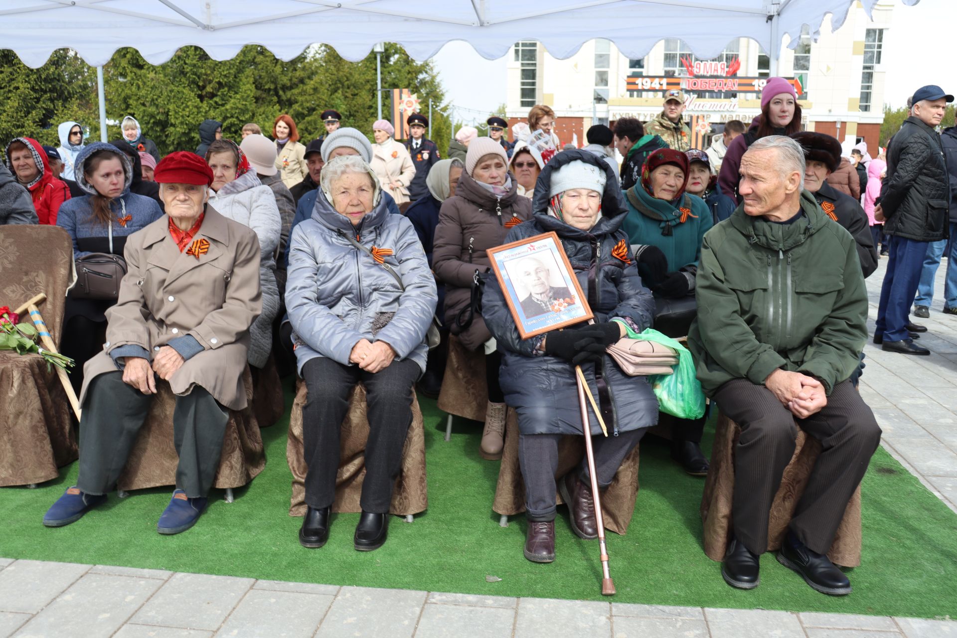 Чистопольцы празднуют День Победы (фоторепортаж)