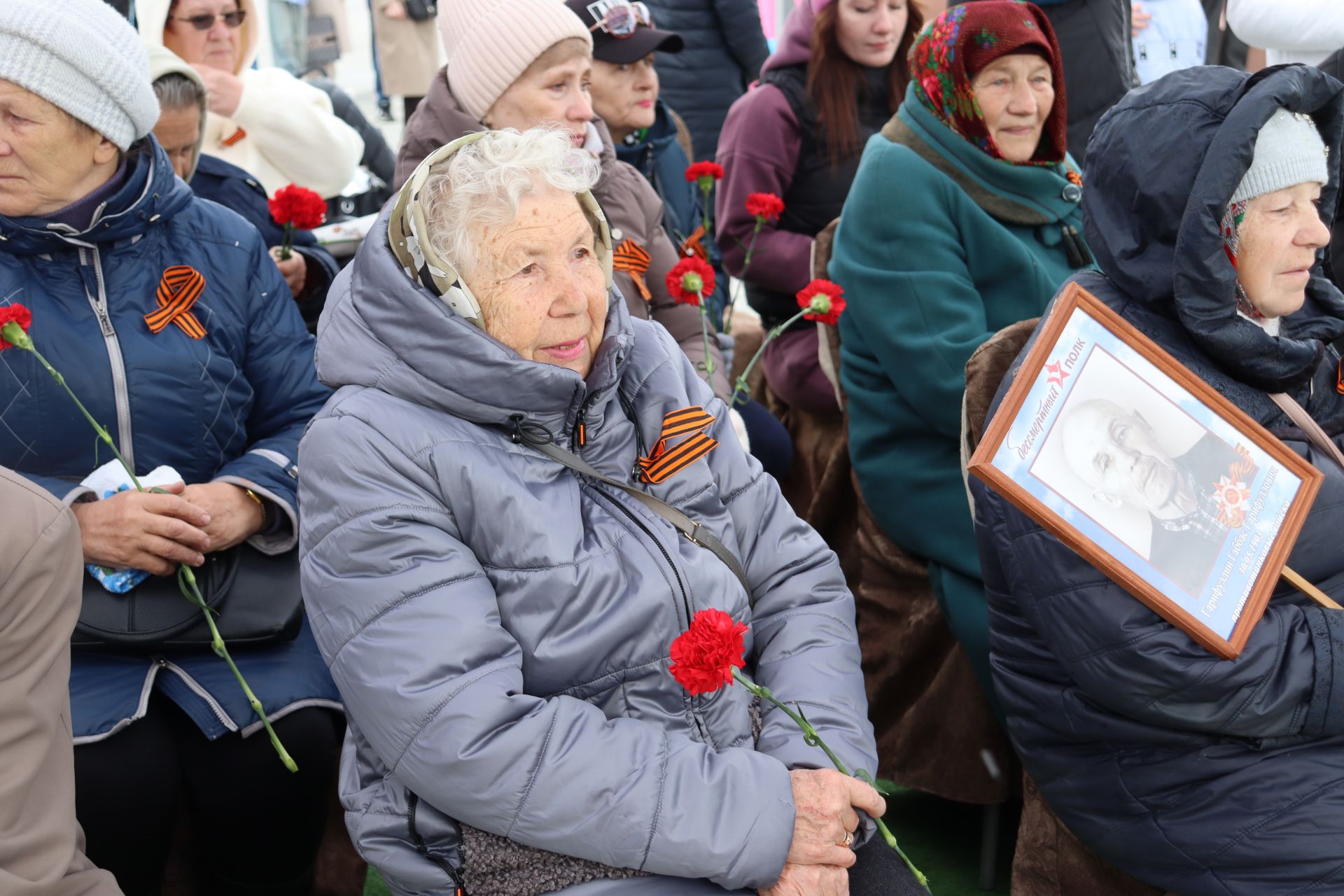 Чистопольцы празднуют День Победы (фоторепортаж)