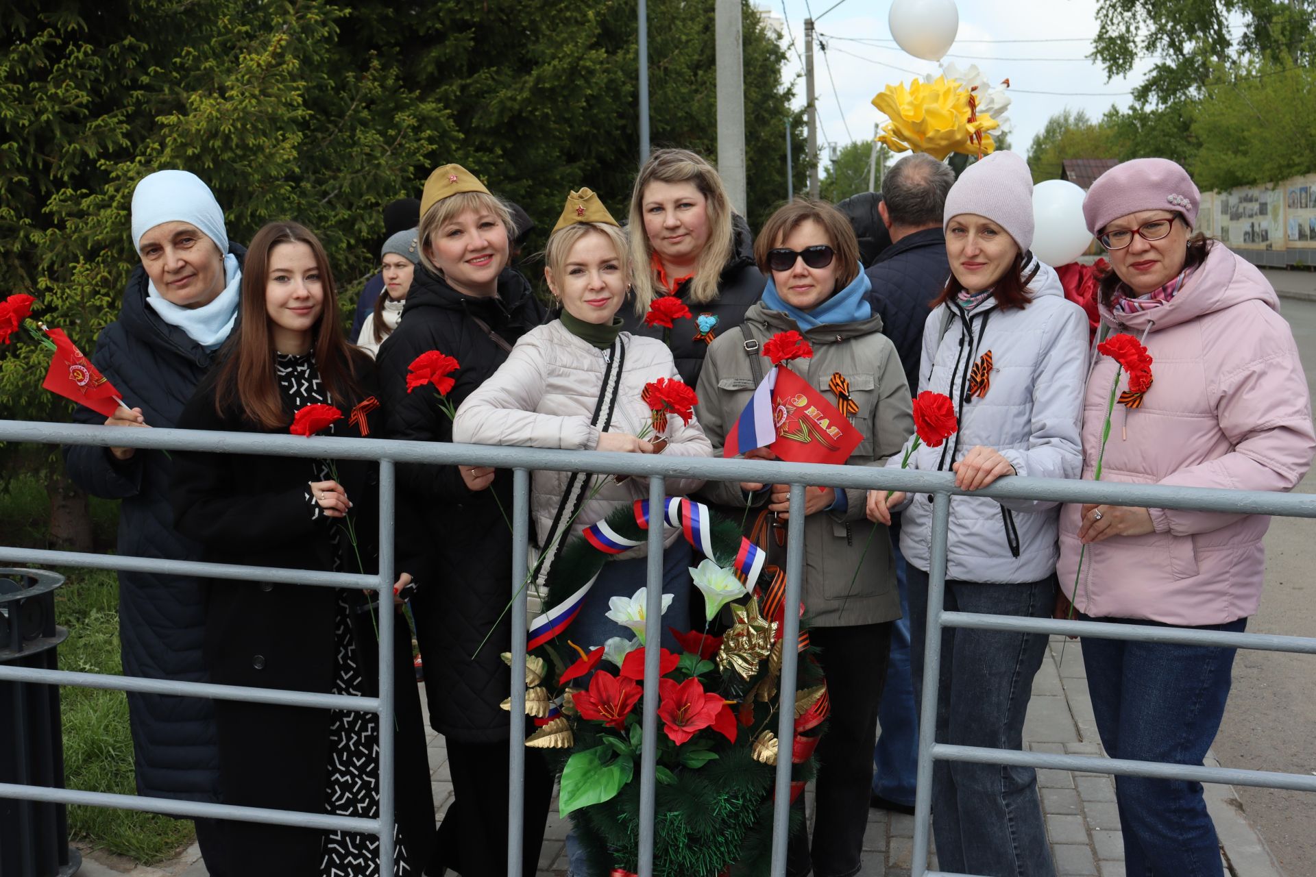 Чистопольцы празднуют День Победы (фоторепортаж)