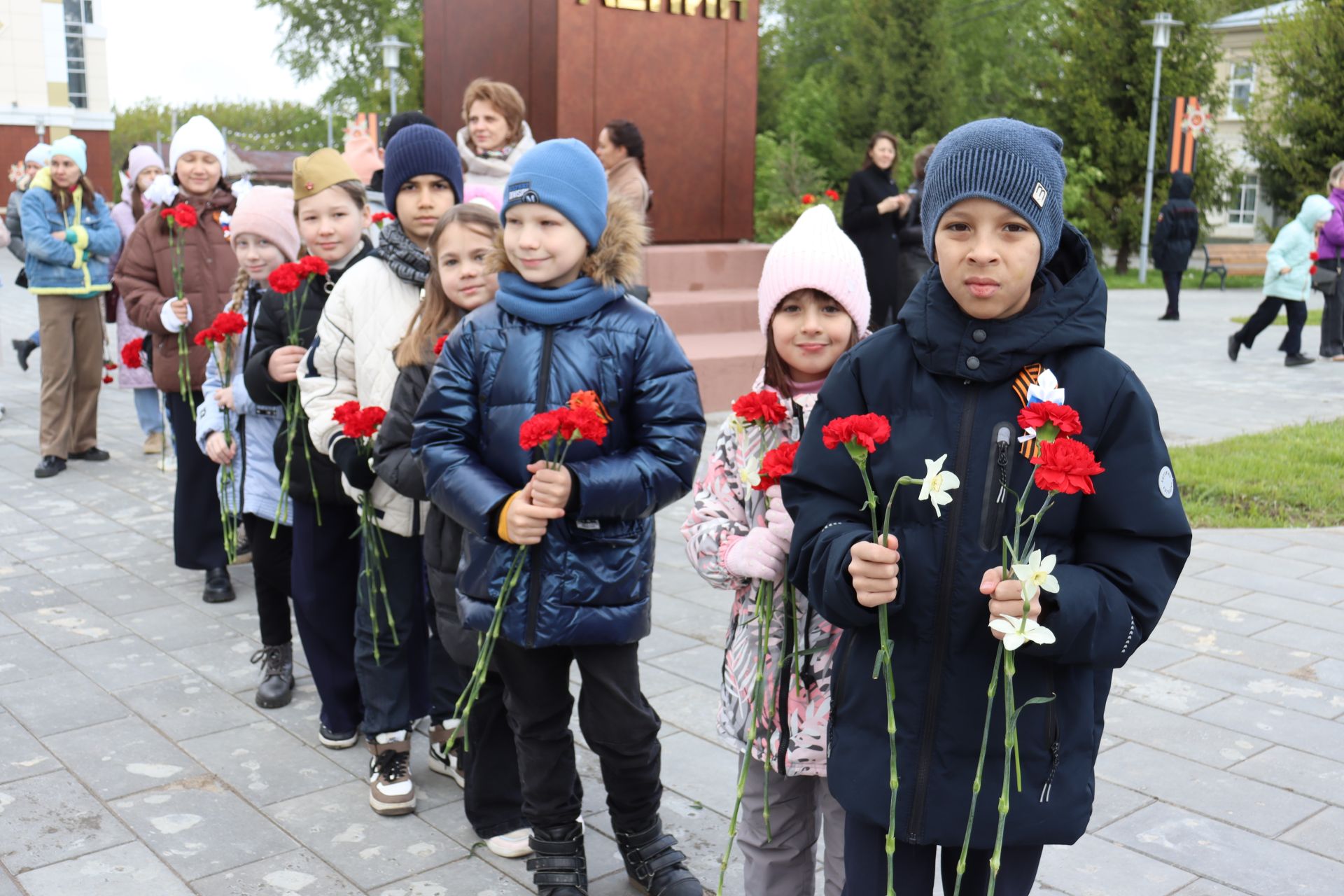 Чистопольцы празднуют День Победы (фоторепортаж)