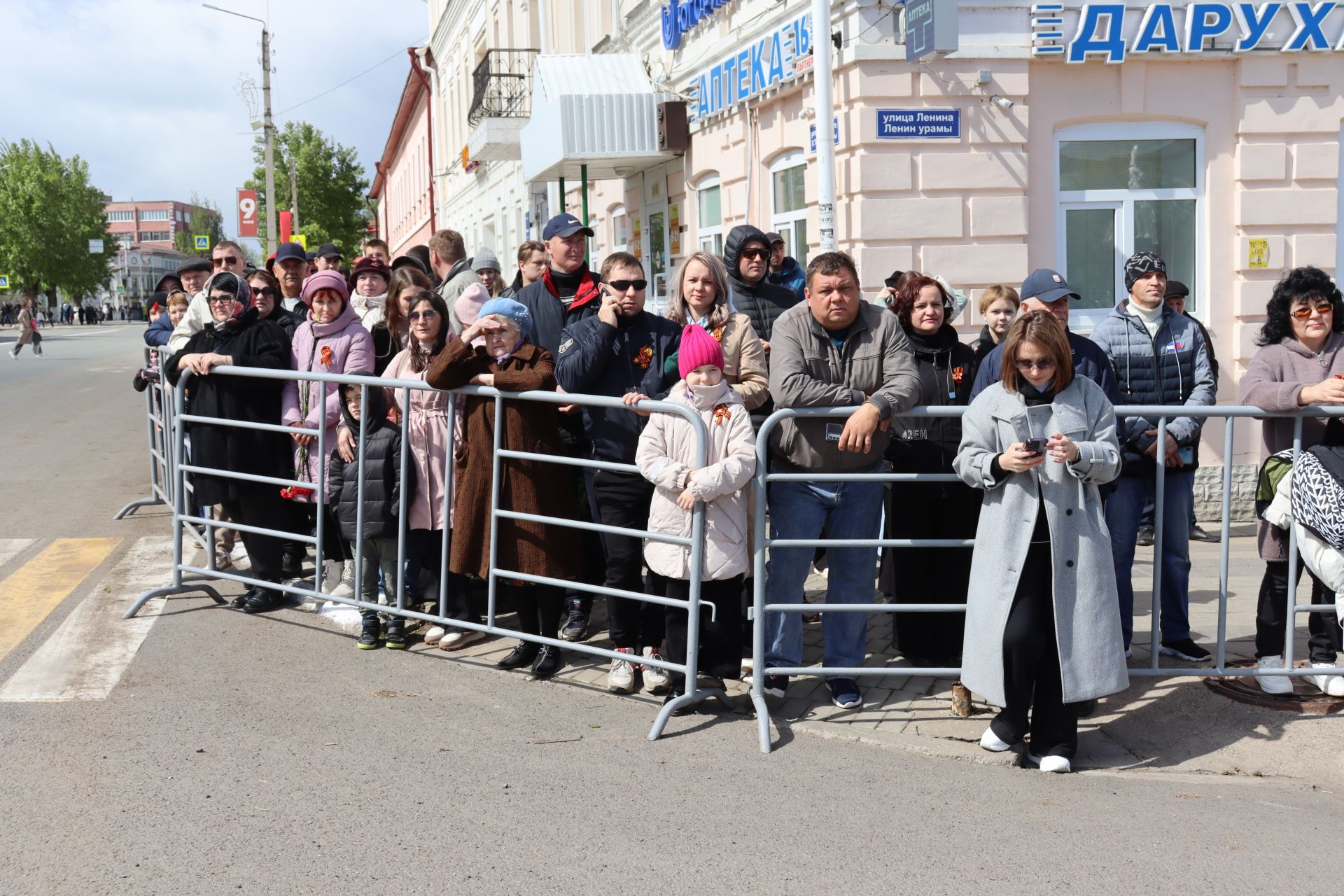 Чистопольцы празднуют День Победы (фоторепортаж)