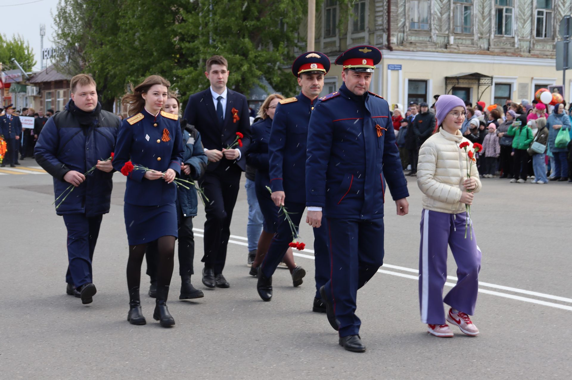 Чистопольцы празднуют День Победы (фоторепортаж)