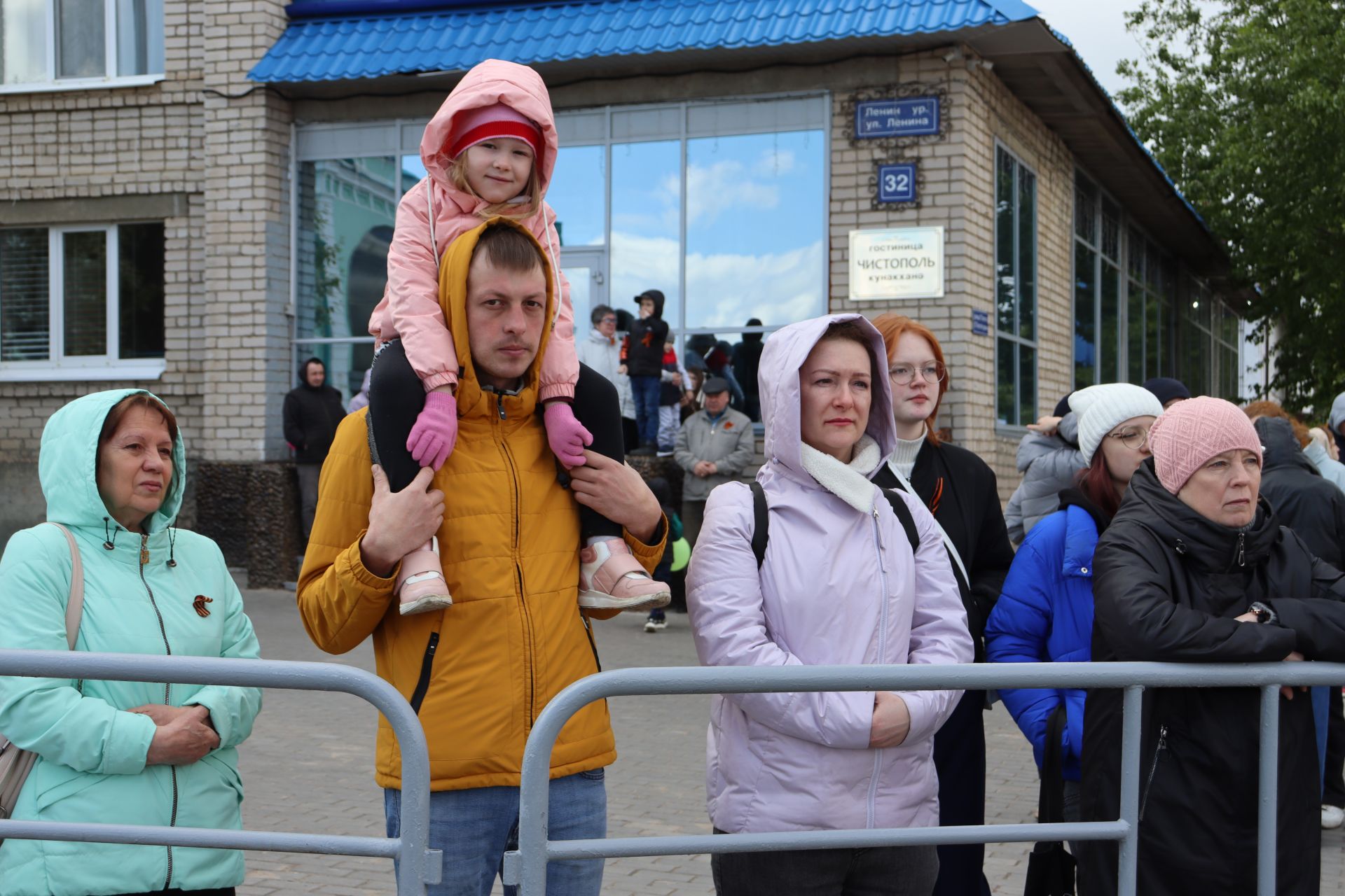 Чистопольцы празднуют День Победы (фоторепортаж)