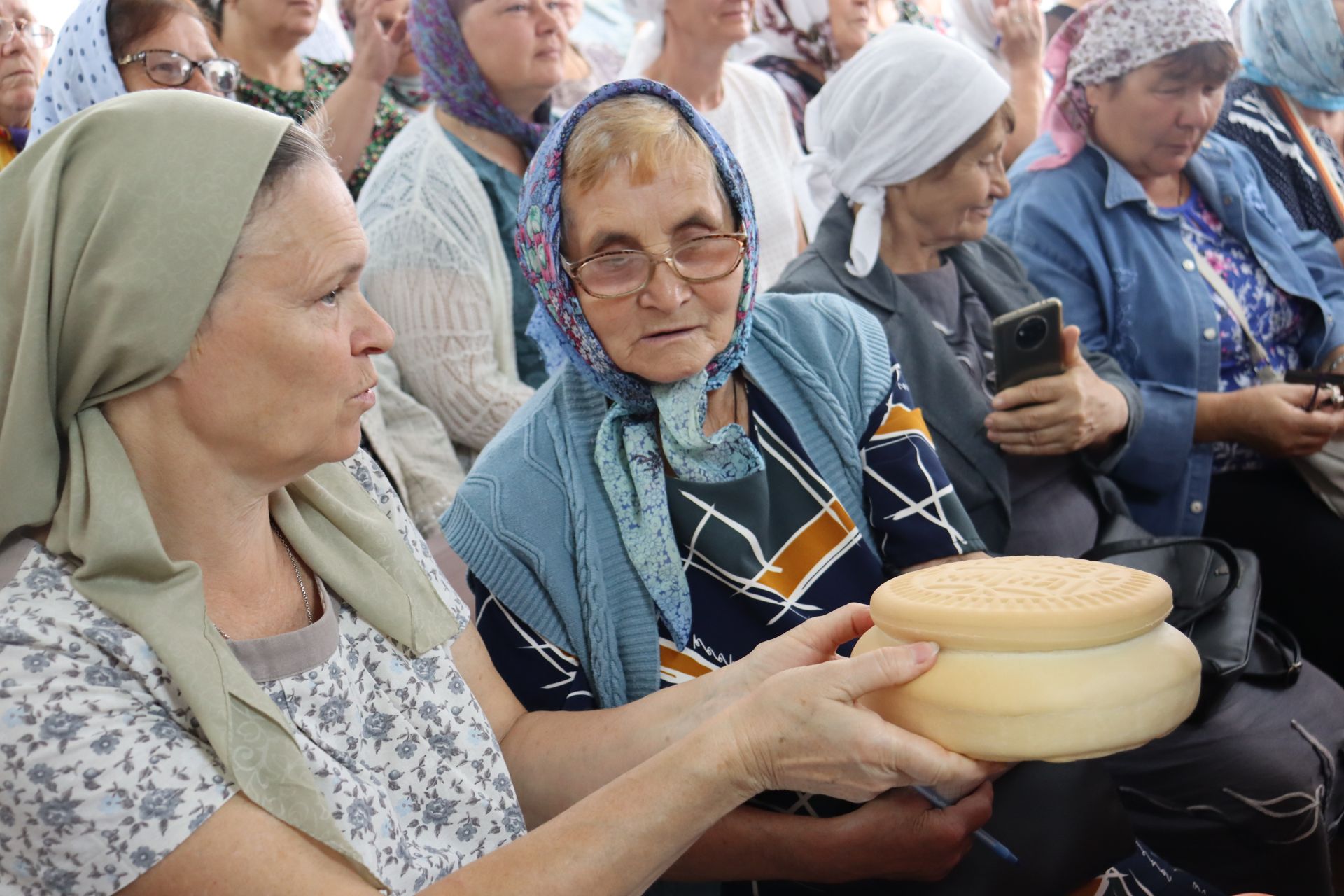 В храме Казанской иконы Божией Матери прошел мастер-класс по изготовлению просфор