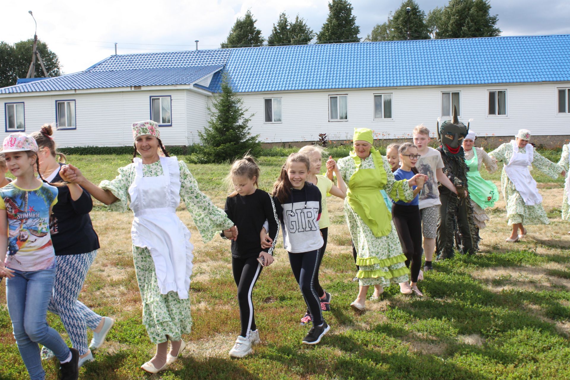 "Танцевальная деревня" в Чистополе  (Сабантуй)