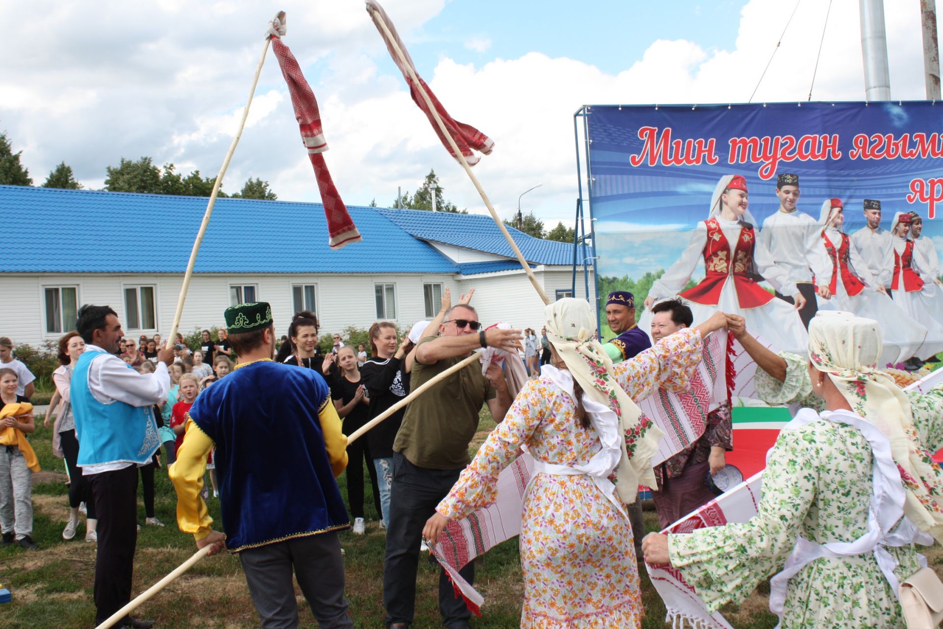 "Танцевальная деревня" в Чистополе  (Сабантуй)