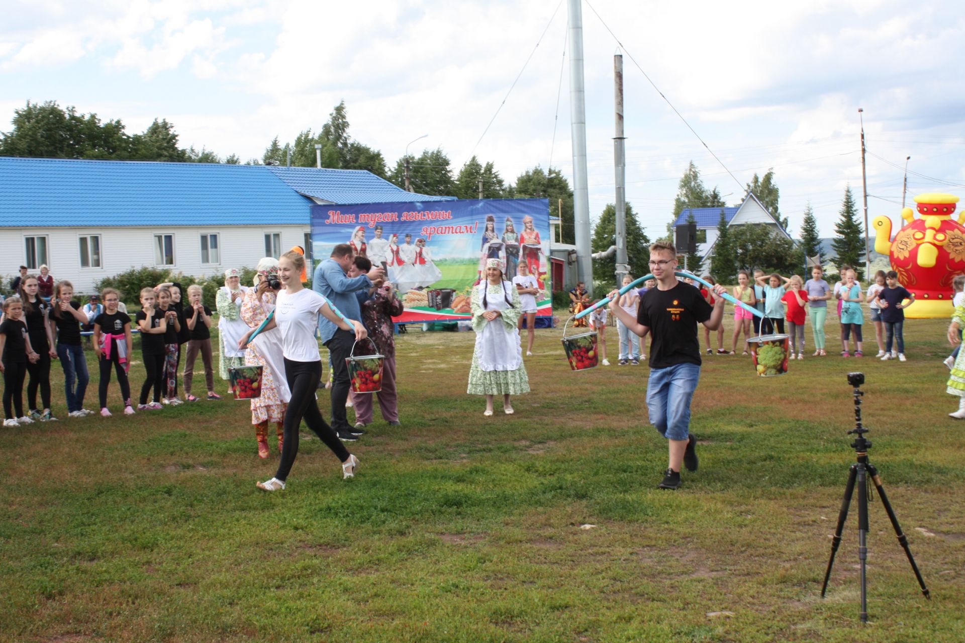 "Танцевальная деревня" в Чистополе  (Сабантуй)