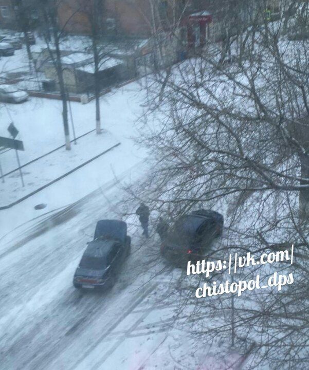 В Чистополе произошла автомобильная авария