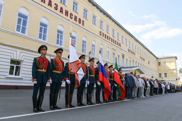 25-й выпуск Казанского Суворовского училища собрался вместе спустя 45 лет