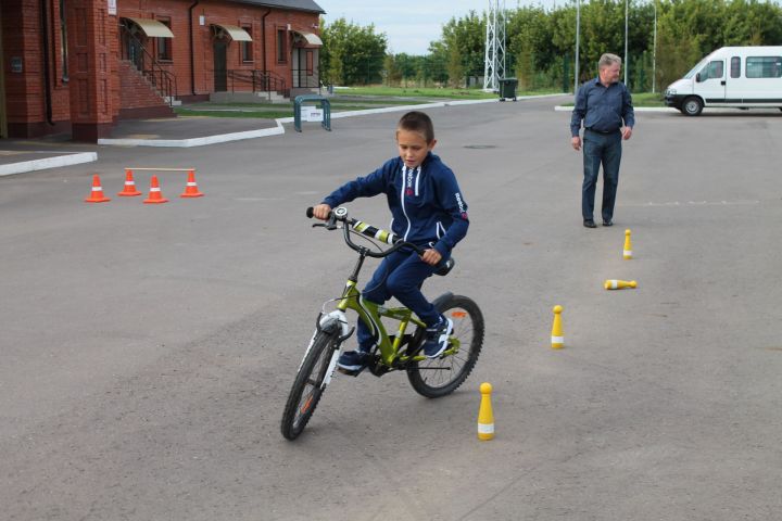 Чистопольцы показывали класс в фигурном вождении велосипеда