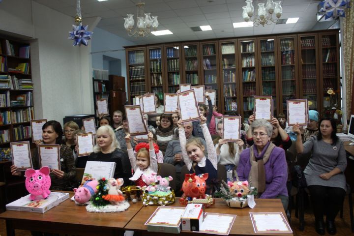 В Чистопольской библиотеке чествовали победителей  конкурса  (фоторепортаж)