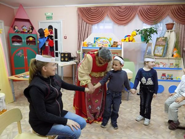 Так уютно и тепло: семейная гостиная в чистопольской библиотеке