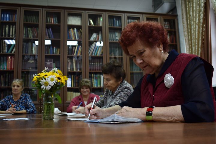 В Чистополе пенсионеры снова сели за парты