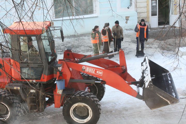 Чистопольская прокуратура потребовала обеспечить надлежащее  содержание автомобильных дорог