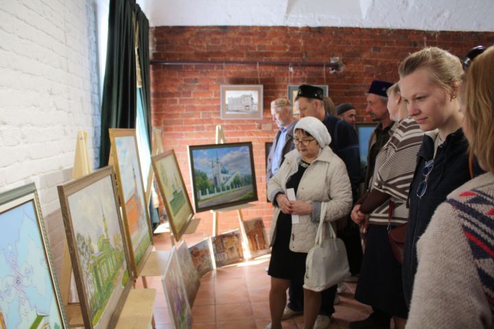 В Чистополе открылась уникальная художественная выставка (ФОТОРЕПОРТАЖ)