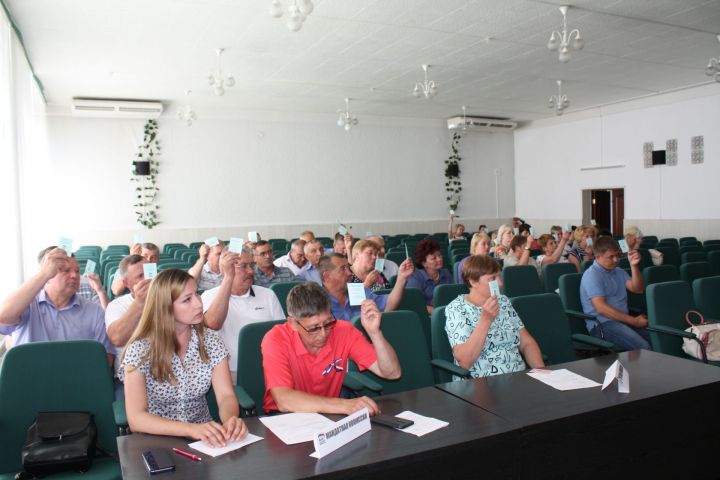 Молодые чистопольцы получили партийные билеты