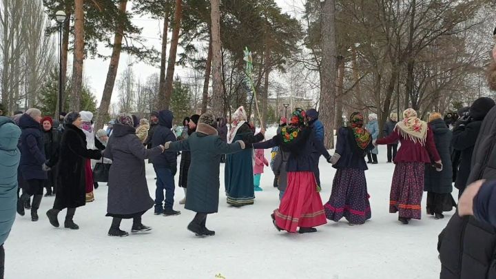 Чистопольцев приглашают на рождественский праздник