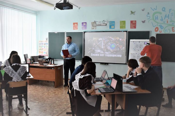 Они учат детей жить в безопасности