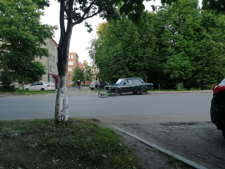 В Чистополе сбили велосипедистку