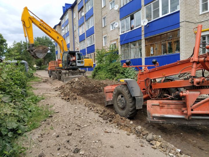 В Чистополе идут работы по программе «Наш двор» (ФОТО)