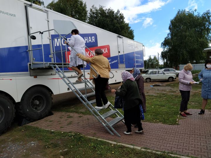 В чистопольские села приехала Мобильная поликлиника